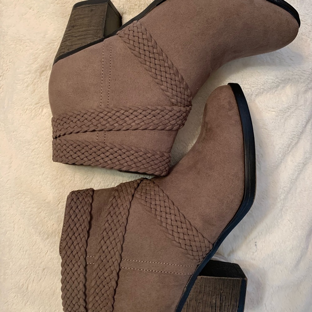 Journee Collection Senica Ankle Boots - Picture 3 of 6